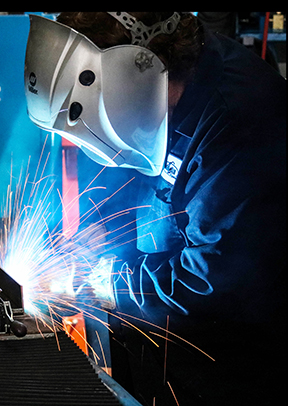 Image of liver welding with a semi-automatic MIG gun